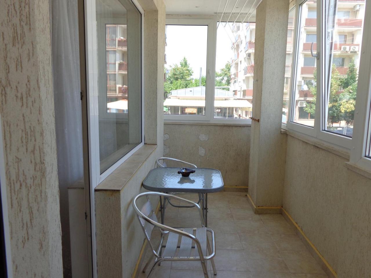 Apartment Moni 2 Велико-Тирново Екстер'єр фото