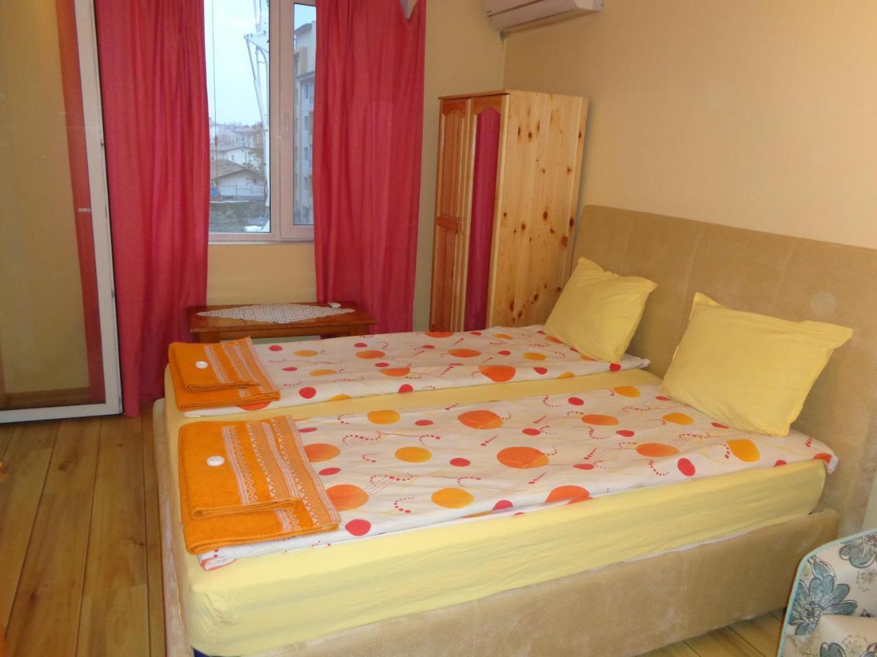 Apartment Moni 2 Велико-Тирново Екстер'єр фото